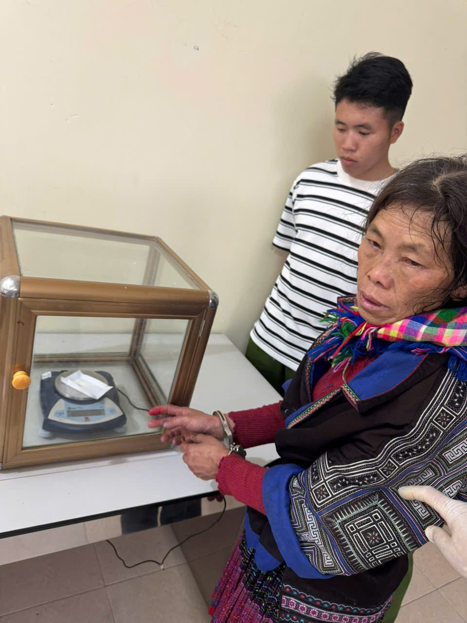 Mùa thị Sâu sinh năm 1973 – Mua bán trái phép chất ma túy.