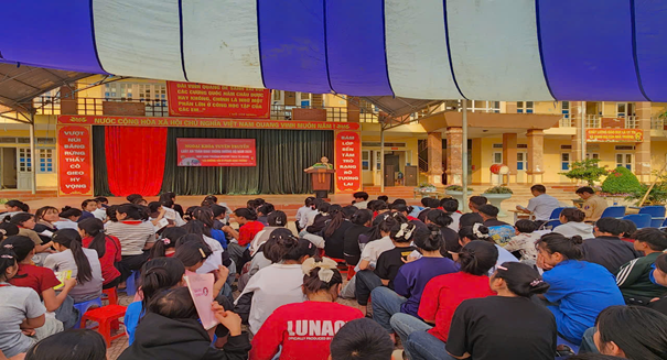 Quang cảnh buổi tuyên truyền