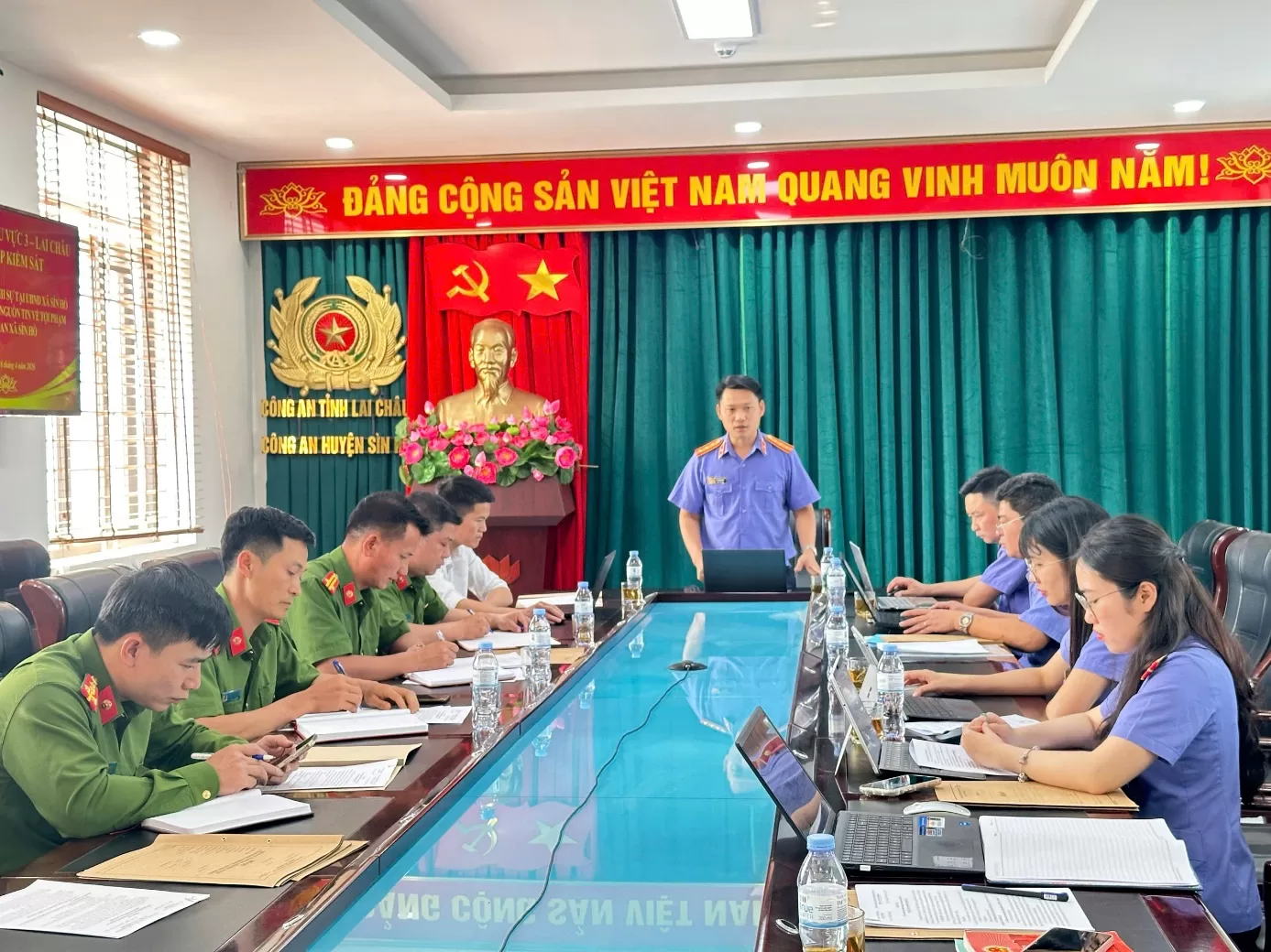 Đồng chí Lê Trọng Bính - Trưởng đoàn  thông báo quyết định và kế hoạch kiểm sát