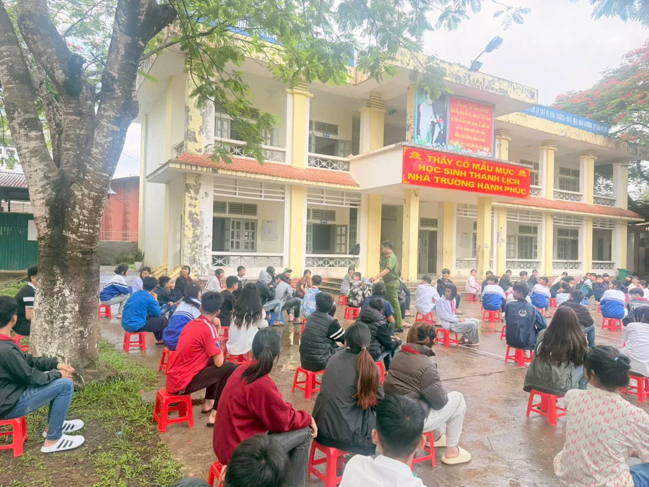 Toàn cảnh buổi tuyên truyền và các đại biểu tham dự