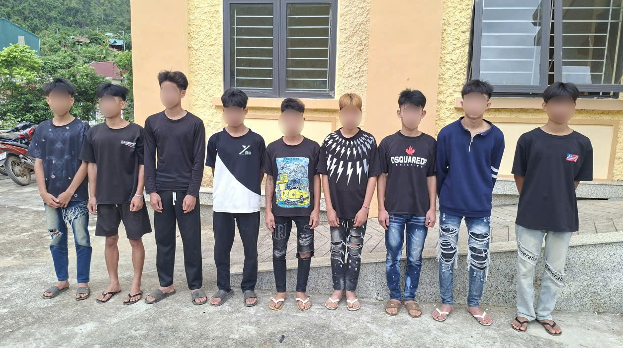 Các học sinh được yêu cầu đến Công an xã để làm việc
