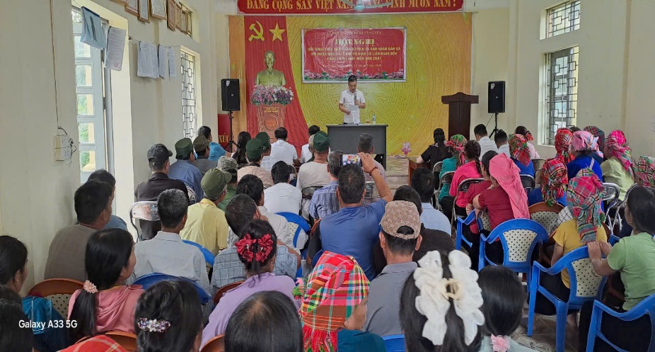 Phòng An ninh nội địa tham mưu UBND xã Tân Uyên tổ chức đối thoại   với các hộ dân tái định cư thôn Tân Muôn, xã Tân Uyên.