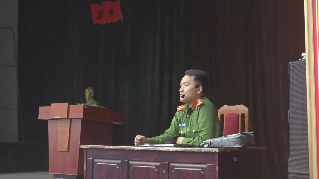 CBCS công an xã Nậm Hàng tại buổi tuyên truyền