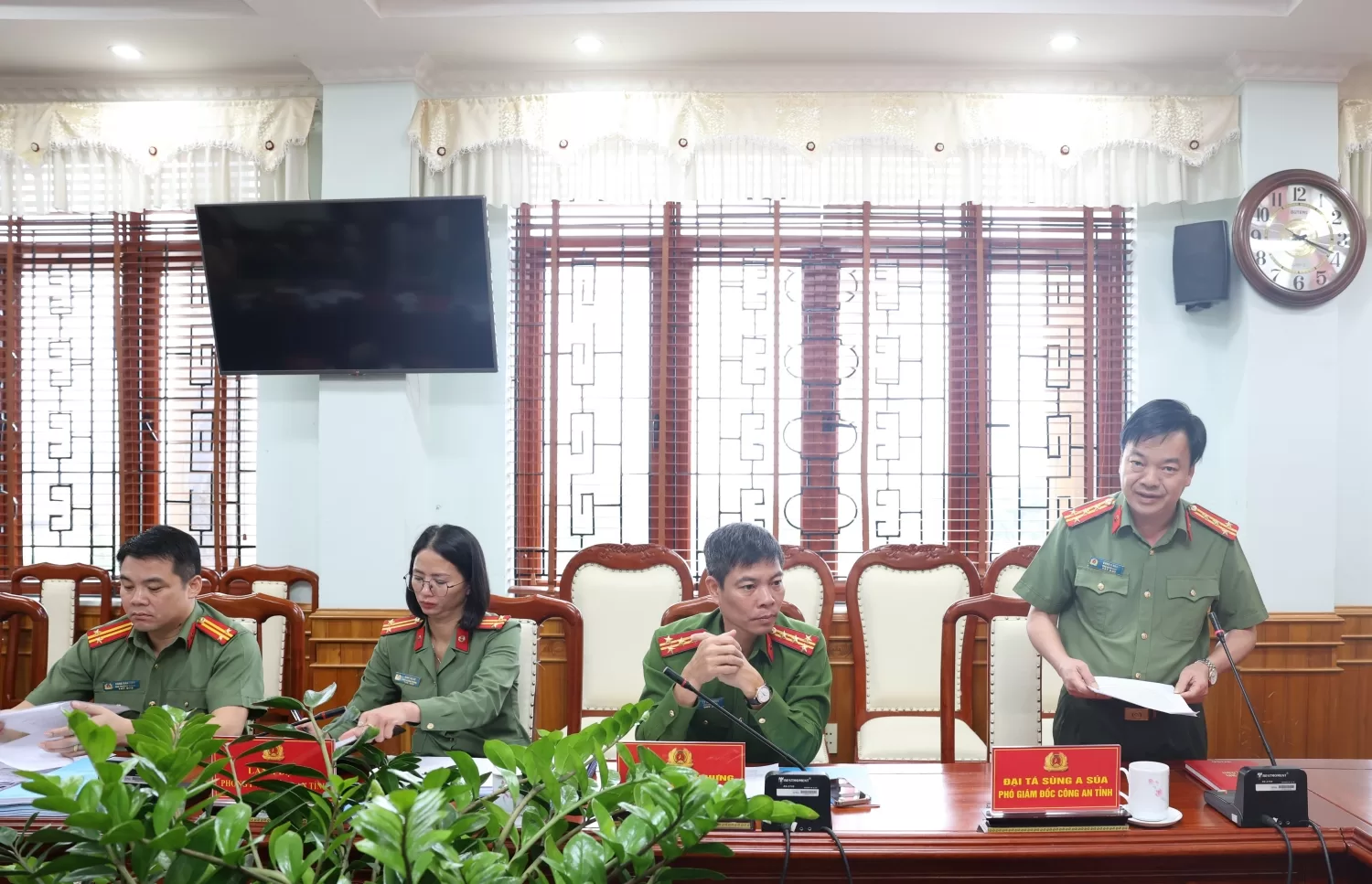Đại tá Sùng A Súa, Phó Giám đốc Công an tỉnh, Chủ nhiệm đề tài phát biểu kết luận.