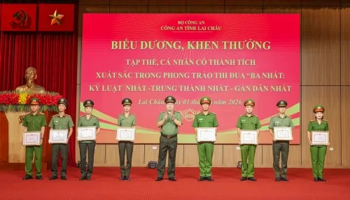 Công an tỉnh tổ chức biểu dương các cá nhân tập thể điển hình trong phong trào thi đua và công tác huấn luyện, thi đấu