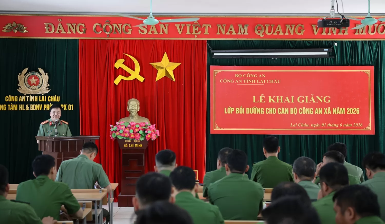 Quang cảnh buổi lễ