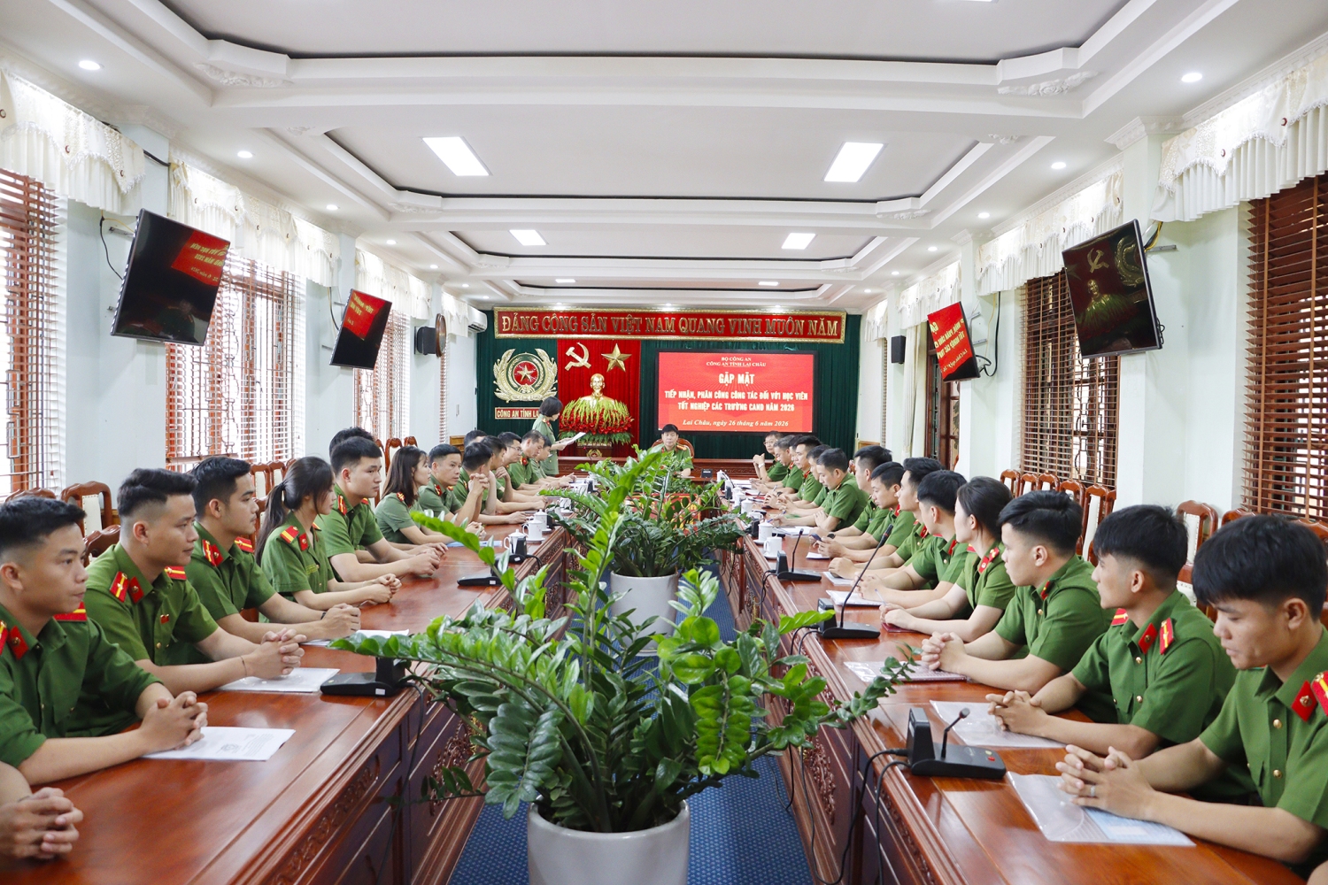 Quang cảnh buổi gặp mặt