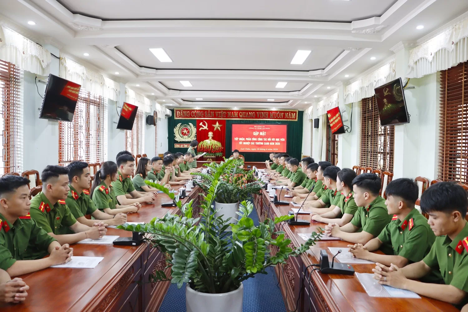 Quang cảnh buổi gặp mặt