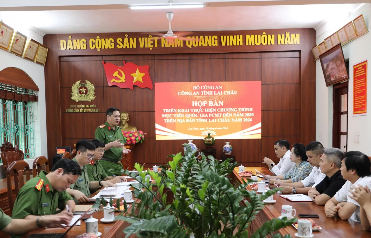 Đồng chí Đại tá Phạm Hải Đăng - Phó Giám đốc Công an tỉnh phát biểu