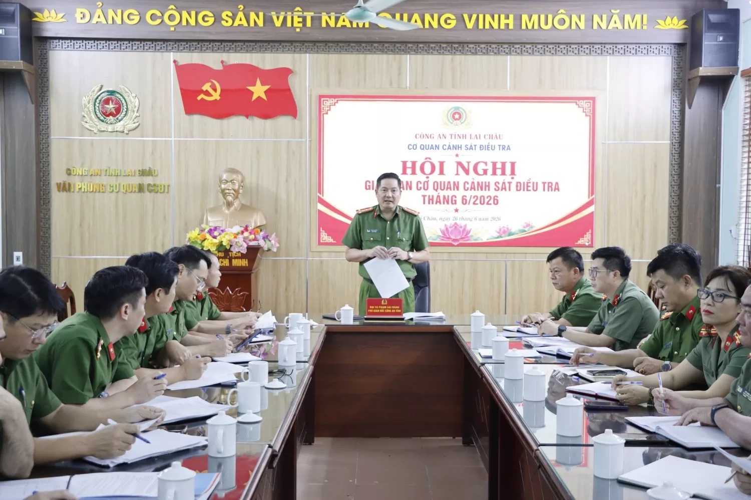 Đại tá Phạm Hải Đăng – Phó Giám đốc Công an tỉnh, Thủ trưởng Cơ quan Cảnh sát điều tra phát biểu tại Hội nghị
