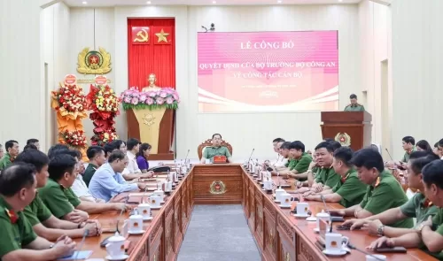 Công bố các quyết định của Bộ trưởng Bộ Công an về công tác cán bộ
