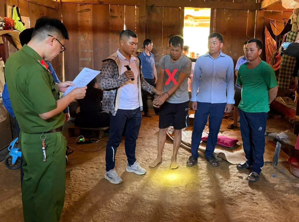 Đối tượng Thào A Minh bị bắt quả tang