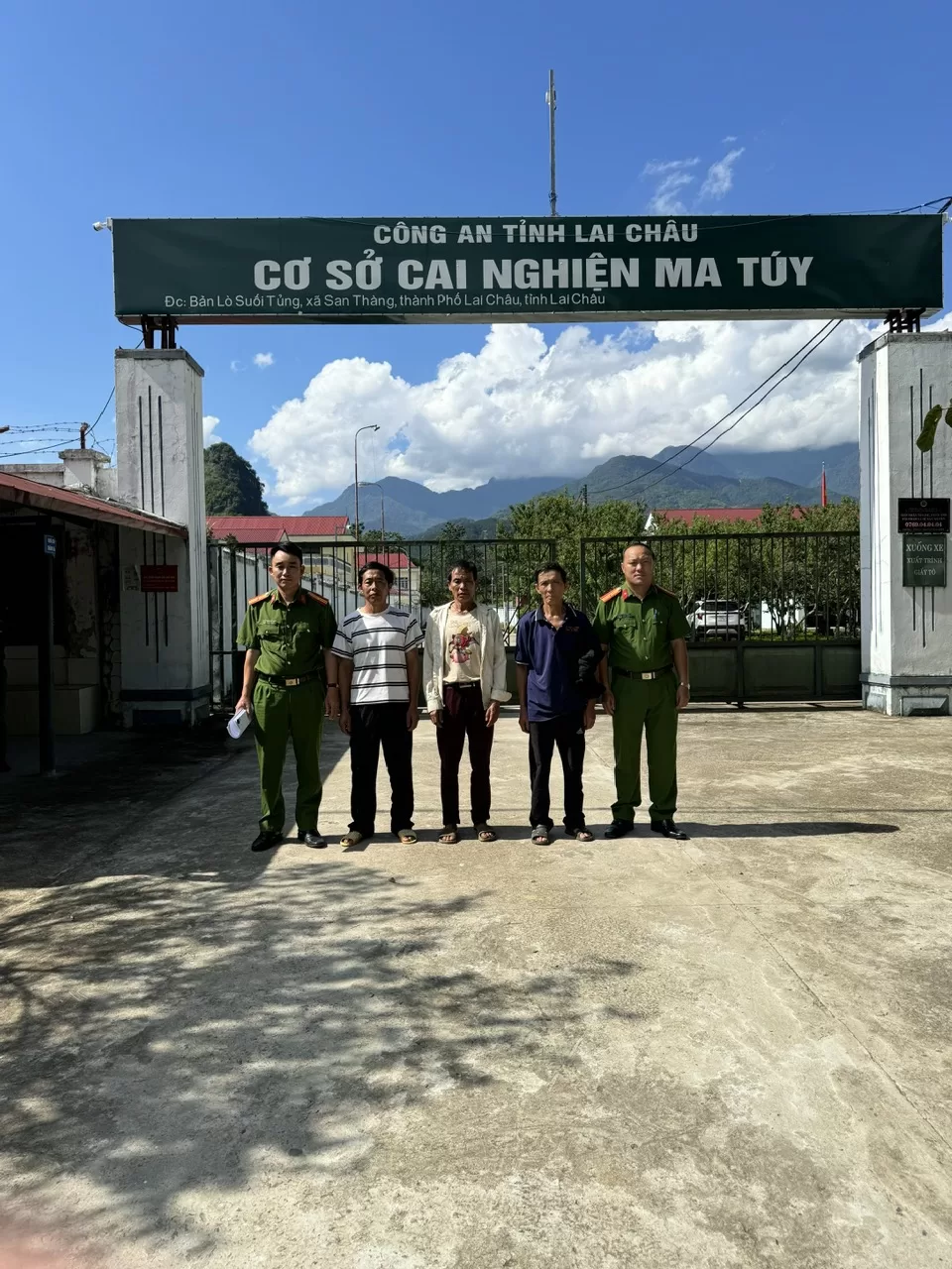 Công an xã Sin Suối Hồ quyết liệt trong công tác lập hồ sơ, đưa đối tượng đi cai nghiện bắt buộc để làm sạch địa bàn