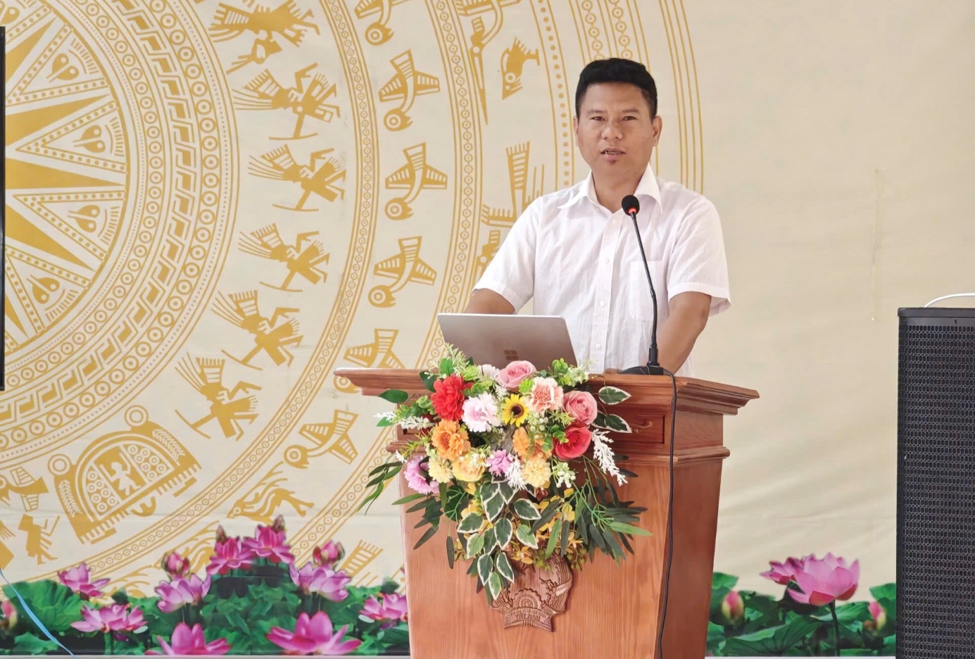 Đồng chí Vàng Hu Chờ - Phó Chủ tịch UBND xã phát biểu chỉ đạo lực lượng ANTT nhiệm vụ công tác trọng tâm 06 tháng cuối năm 2026