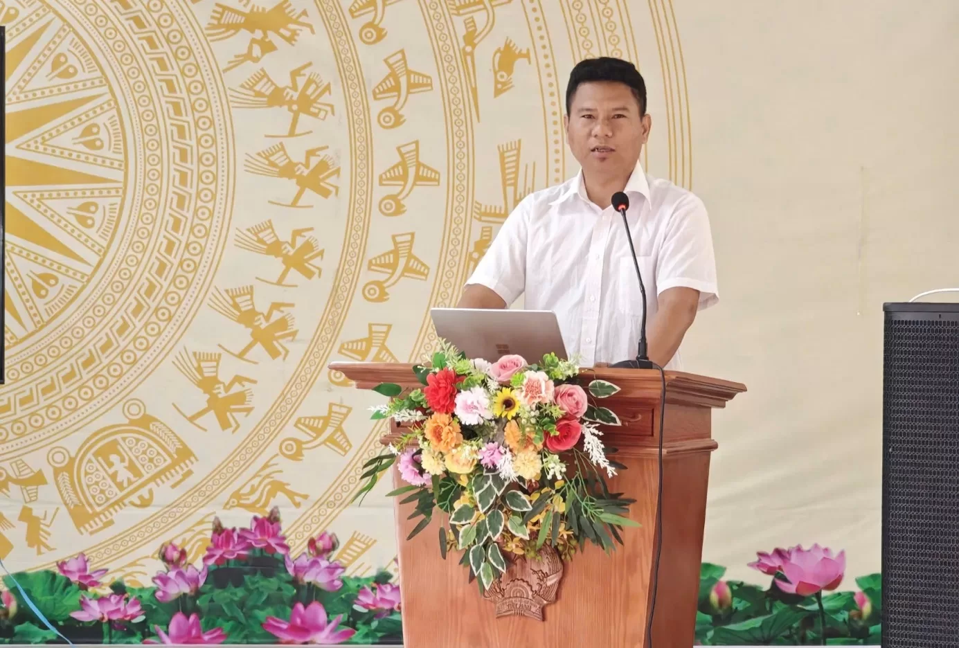 Đồng chí Vàng Hu Chờ - Phó Chủ tịch UBND xã phát biểu chỉ đạo lực lượng ANTT nhiệm vụ công tác trọng tâm 06 tháng cuối năm 2026