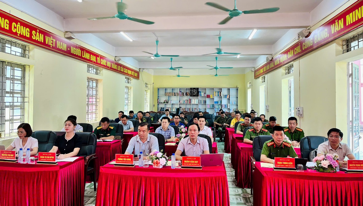 Ký kết chương trình phối hợp đẩy mạnh phong trào toàn dân bảo vệ an ninh tổ quốc
