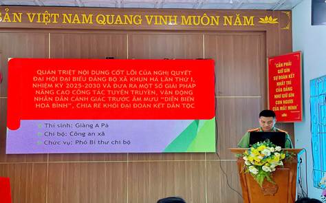 Đồng chí Thiếu tá Giàng A Pá, Phó Trưởng Công an xã tại Hội thi