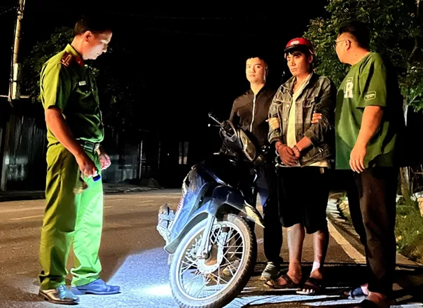 Sìn Hồ: Bắt quả tang 01 đối tượng Tàng trữ trái phép chất ma túy đêm ngày 16/6/2026