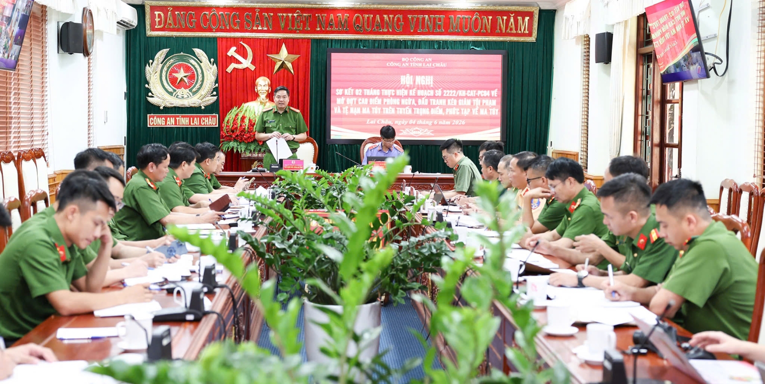 Đại tá Phạm Hải Đăng – Phó Giám đốc Công an tỉnh phát biểu tại Hội nghị.