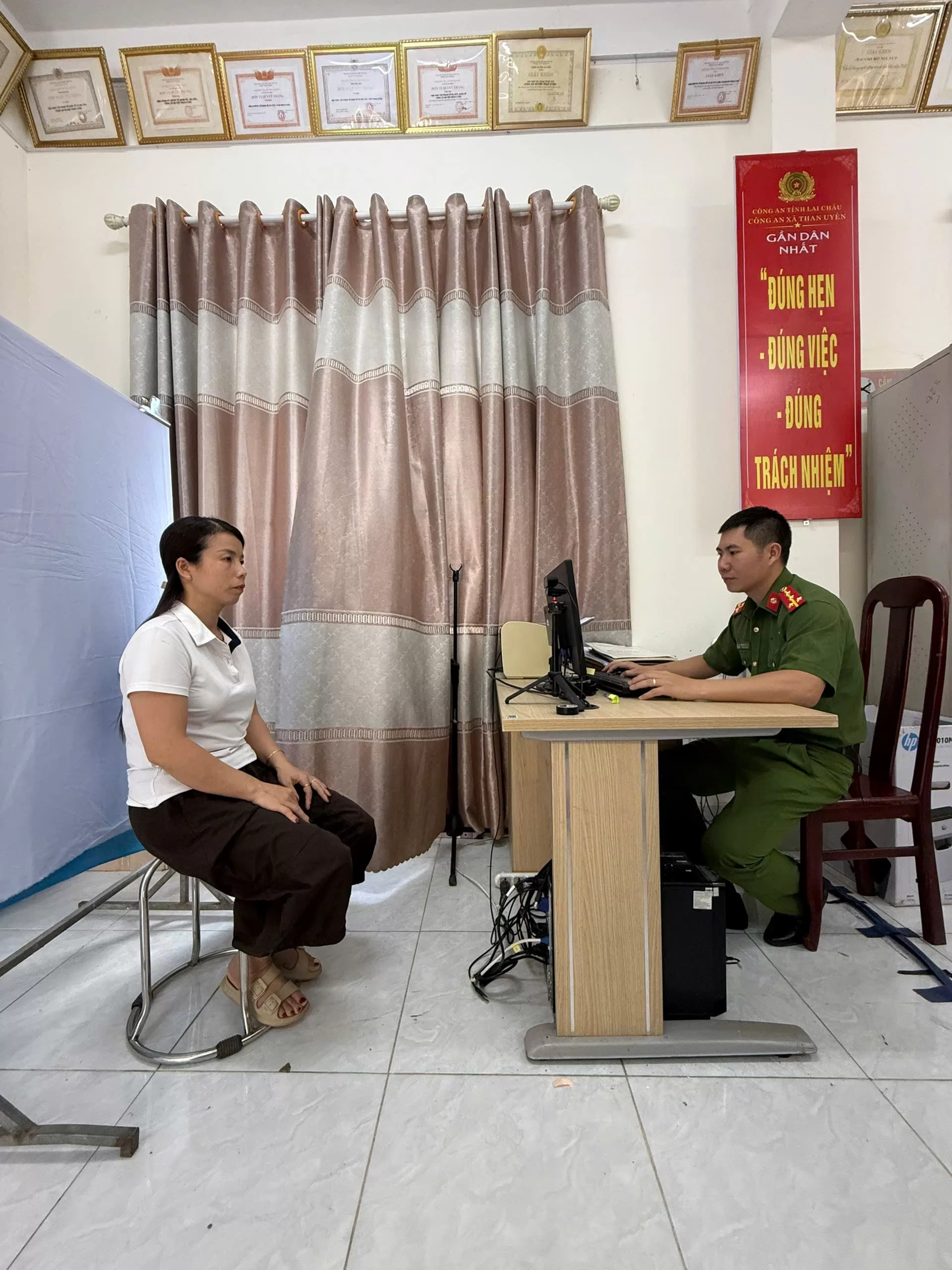 Hiệu quả cải cách hành chính tại cơ sở: Công an xã Than Uyên tiếp nhận 115 hồ sơ giấy phép lái xe trong 6 tháng đầu năm 2026