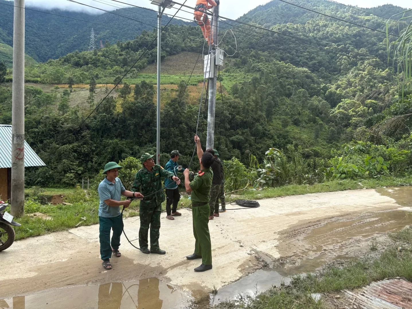 C:\Users\bumnu\OneDrive\Desktop\Lý Long\Viết tin bài\Tin bài tháng 13.7\1783745676378_999958163157121339_g4968722161164100655_859192f8fd5d8c6362621a689cd413e9.jpg