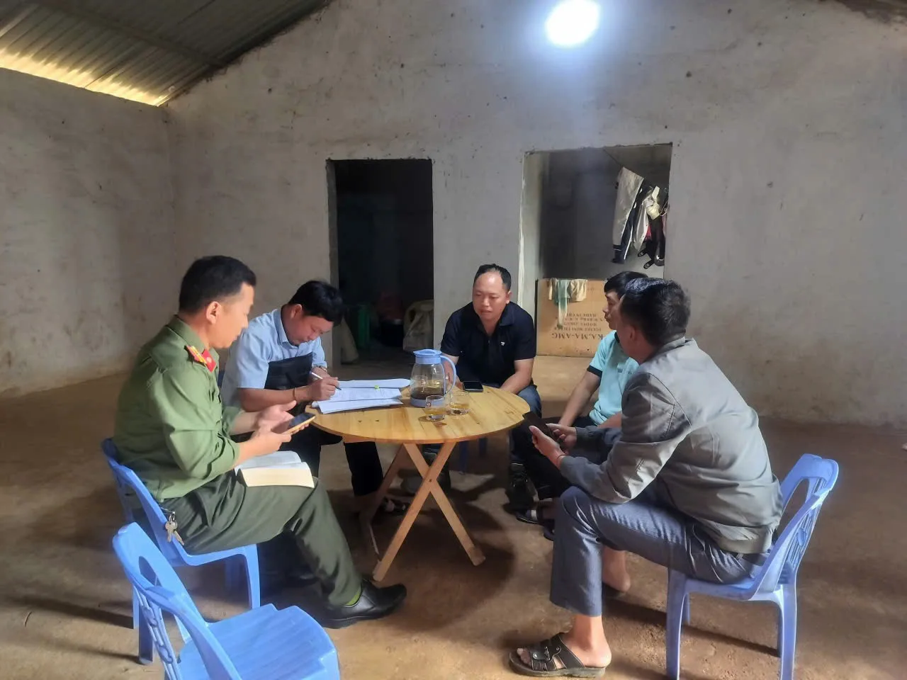 Công an xã Dào San phối hợp tăng cường tuyên truyền, vận động các điểm nhóm tôn giáo chấp hành pháp luật, giữ vững an ninh trật tự tại cơ sở