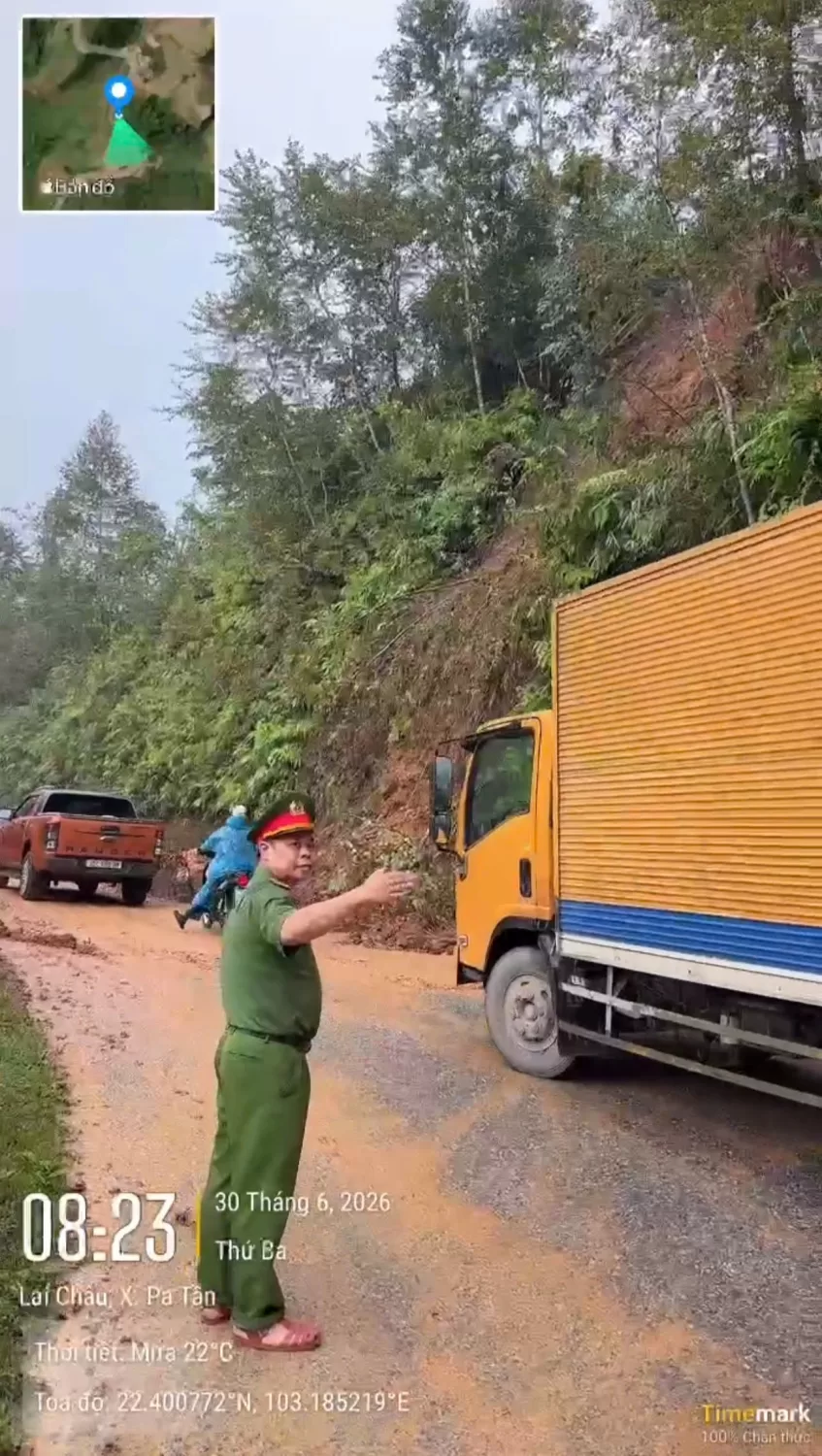 Chi bộ Công an xã Nậm Mạ tổ chức sinh hoạt chi bộ thiết thực, hiệu quả.