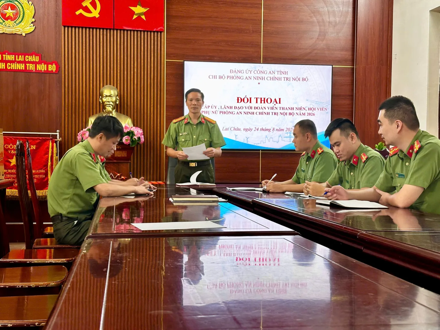 Phòng ANCTNB tổ chức gặp mặt đối thoại với ĐTN, HPN và tham gia dự án Luật đất đai (sửa đổi)