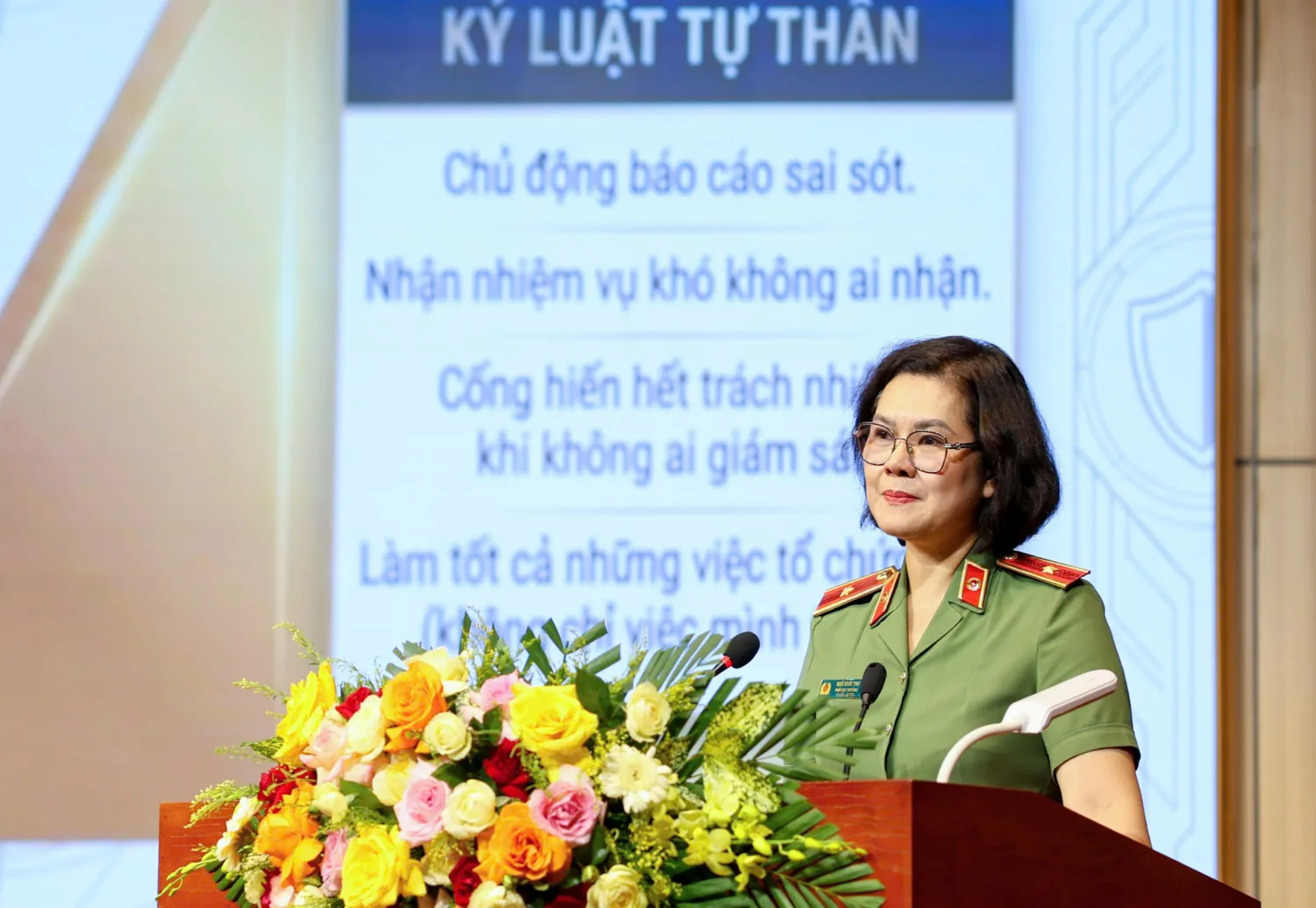 Hơn 300 đoàn viên, hội viên Công an tỉnh tham gia sinh hoạt chính trị kỷ niệm 81 năm Ngày truyền thống CAND