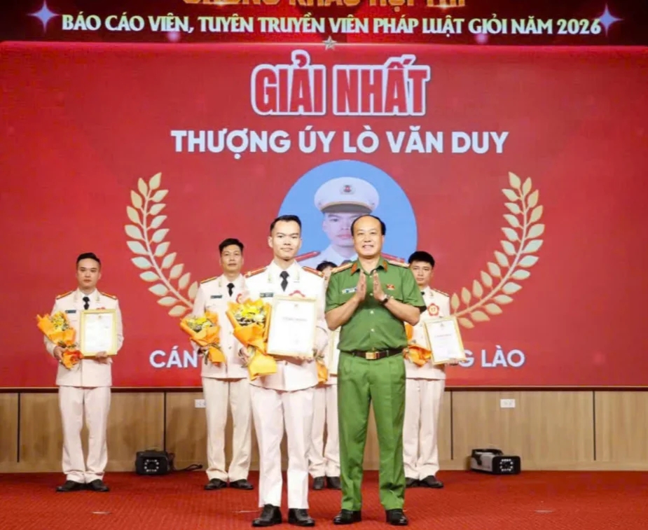 Bí thư chi Đoàn Công an xã Khổng Lào đạt giải nhất Hội thi báo cáo viên, tuyên truyền viên pháp luật giỏi năm 2026