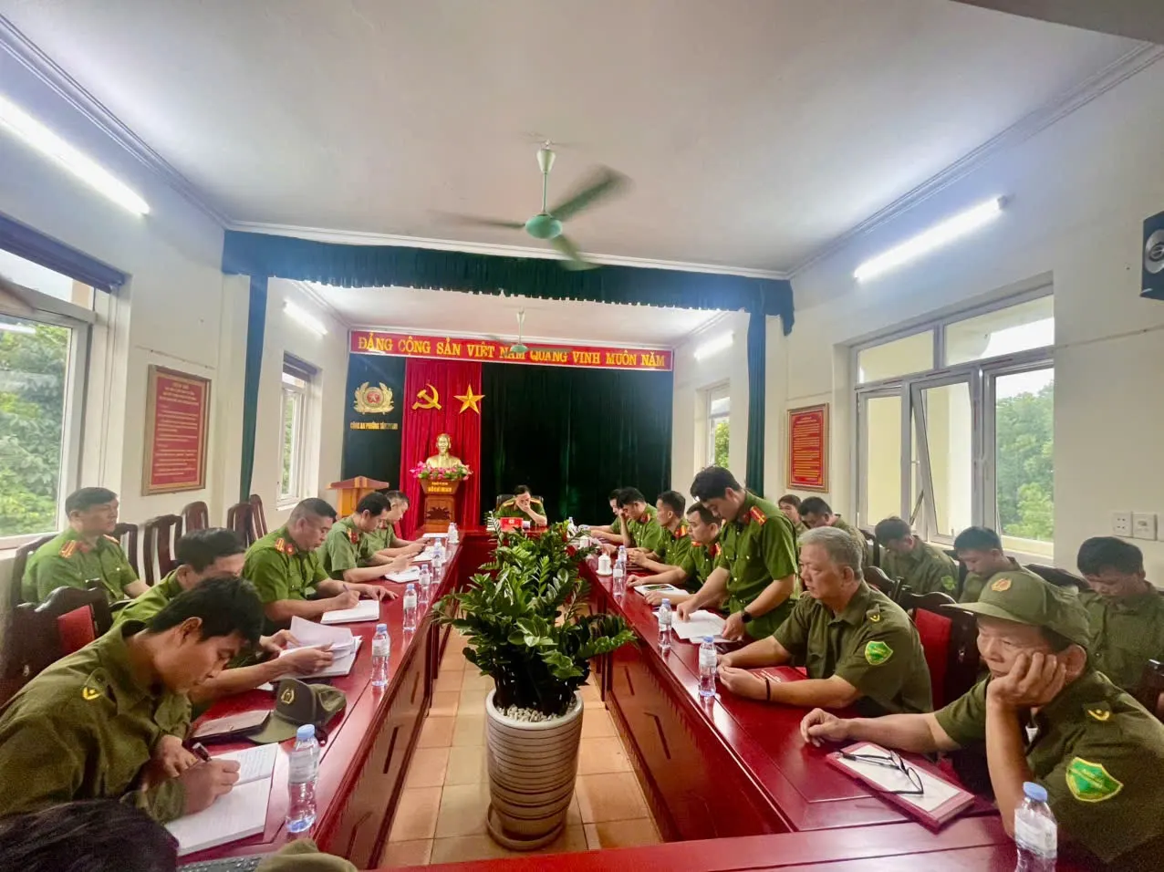 Quang cảnh Hội nghị giao ban