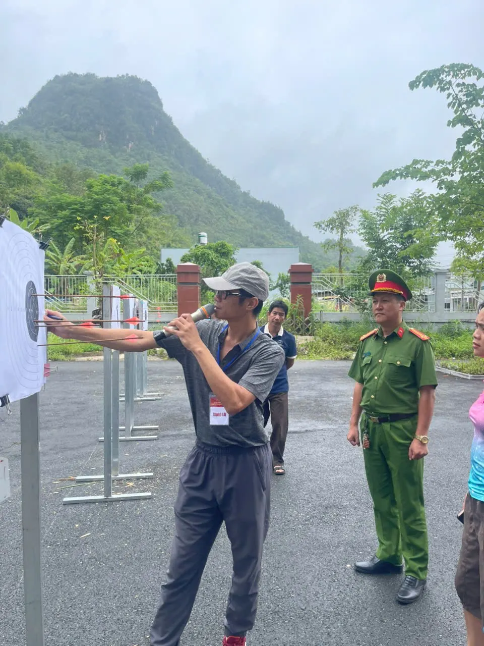 CBCS Công an phường Tân Phong đảm bảo an ninh trật tự tại ĐH TDTT phường Tân Phong.