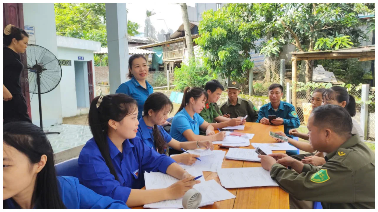 Phát huy vai trò xung kích của Tổ công nghệ số cộng đồng trong chiến dịch kích hoạt định danh điện tử