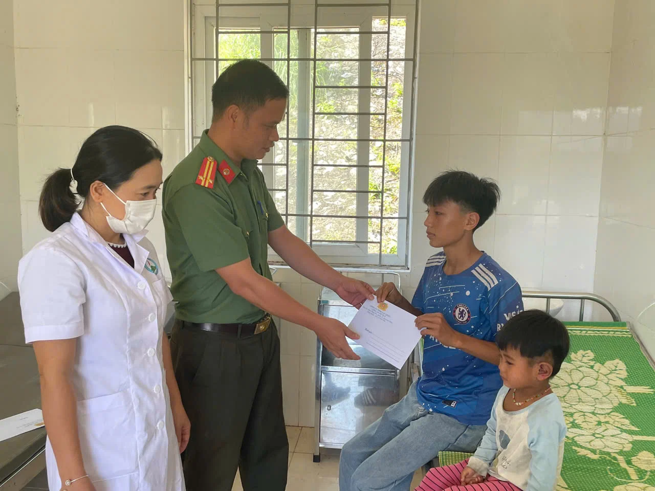 Công an xã Pa Ủ phát động phong trào thi đua hướng về nhân dân, nhân kỷ niệm 81 năm ngày truyền thống lực lượng Công an nhân dân (19/8/1945-19/8/2026)