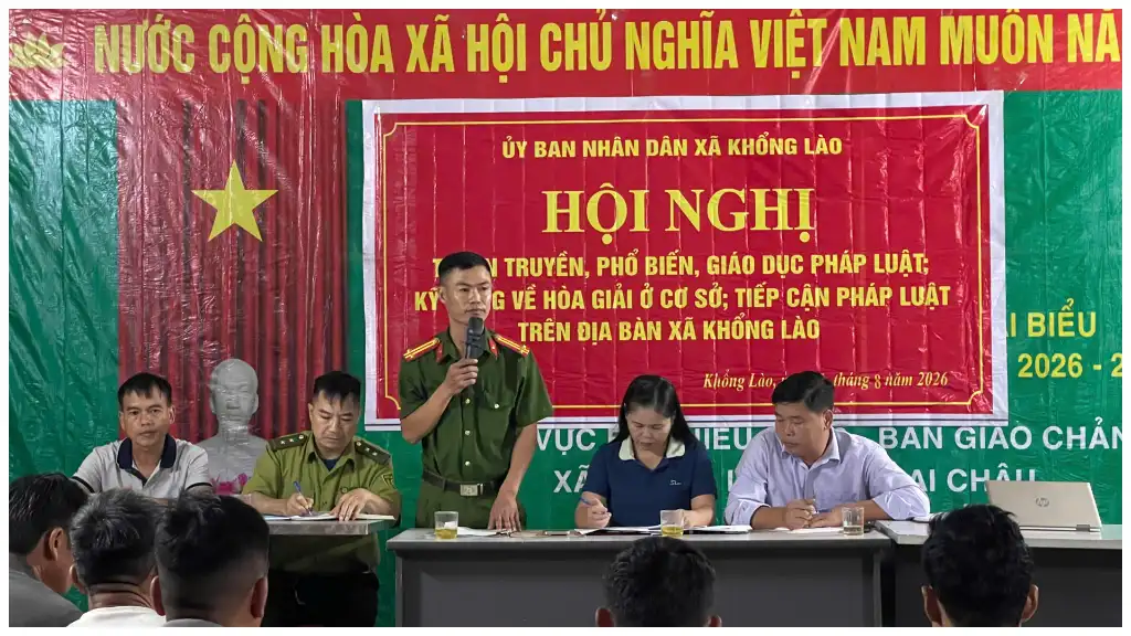 Công an xã Khổng Lào phối hợp tổ chức Hội nghị tuyên truyền, phổ biến, giáo dục pháp luật
