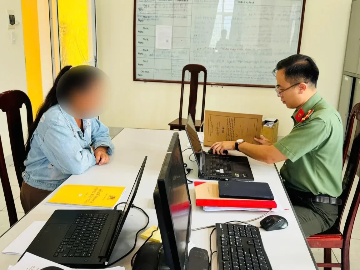 CAX Than Uyên làm việc với đối tượng T.T.T