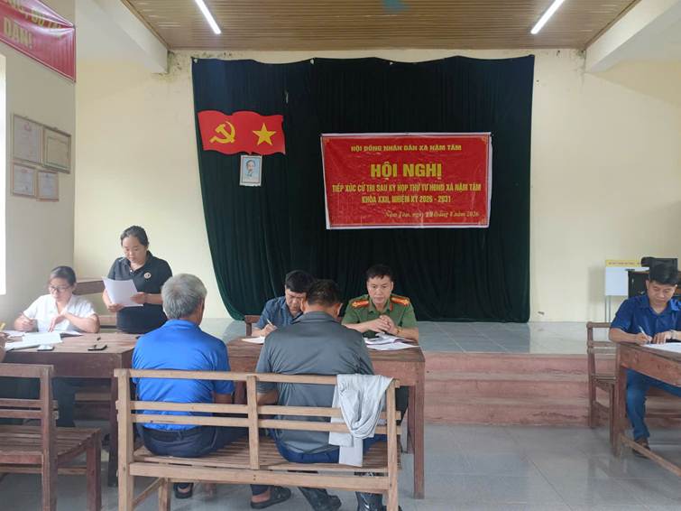 Toàn cảnh Hội nghị tiếp xúc cử tri