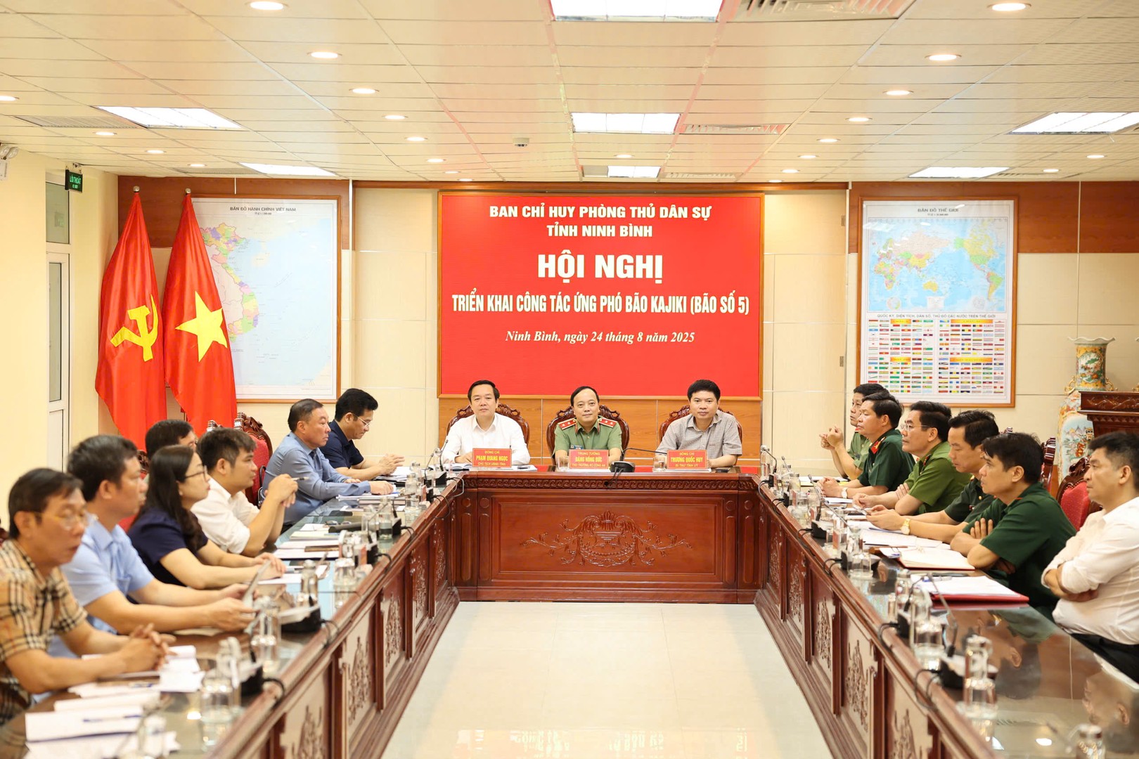 Triển khai khẩn cấp công tác ứng phó với cơn bão số 5