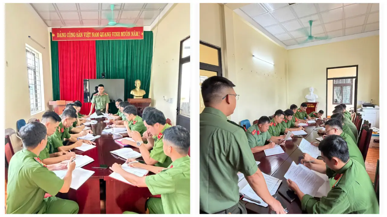 Đồng chí Lường Văn Xương Bí thư Chi bộ - Trưởng Công an xã kết luận buổi sinh hoạt thường kỳ tháng 8.