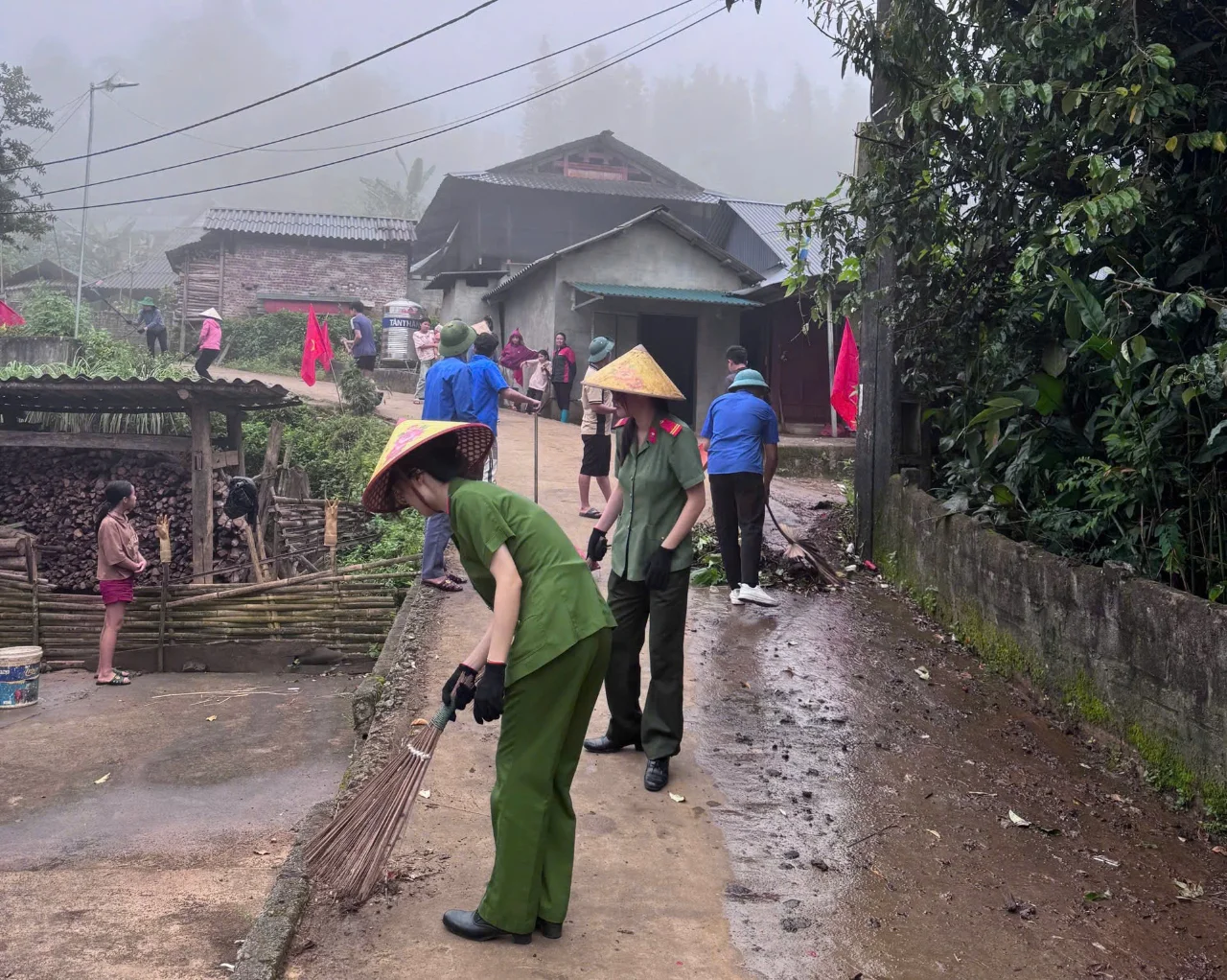 Chi hội phụ nữ Công an phường tích cực tham gia chương trình