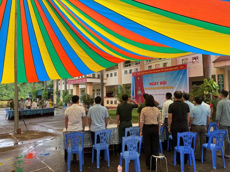 Toàn cảnh ngày hội