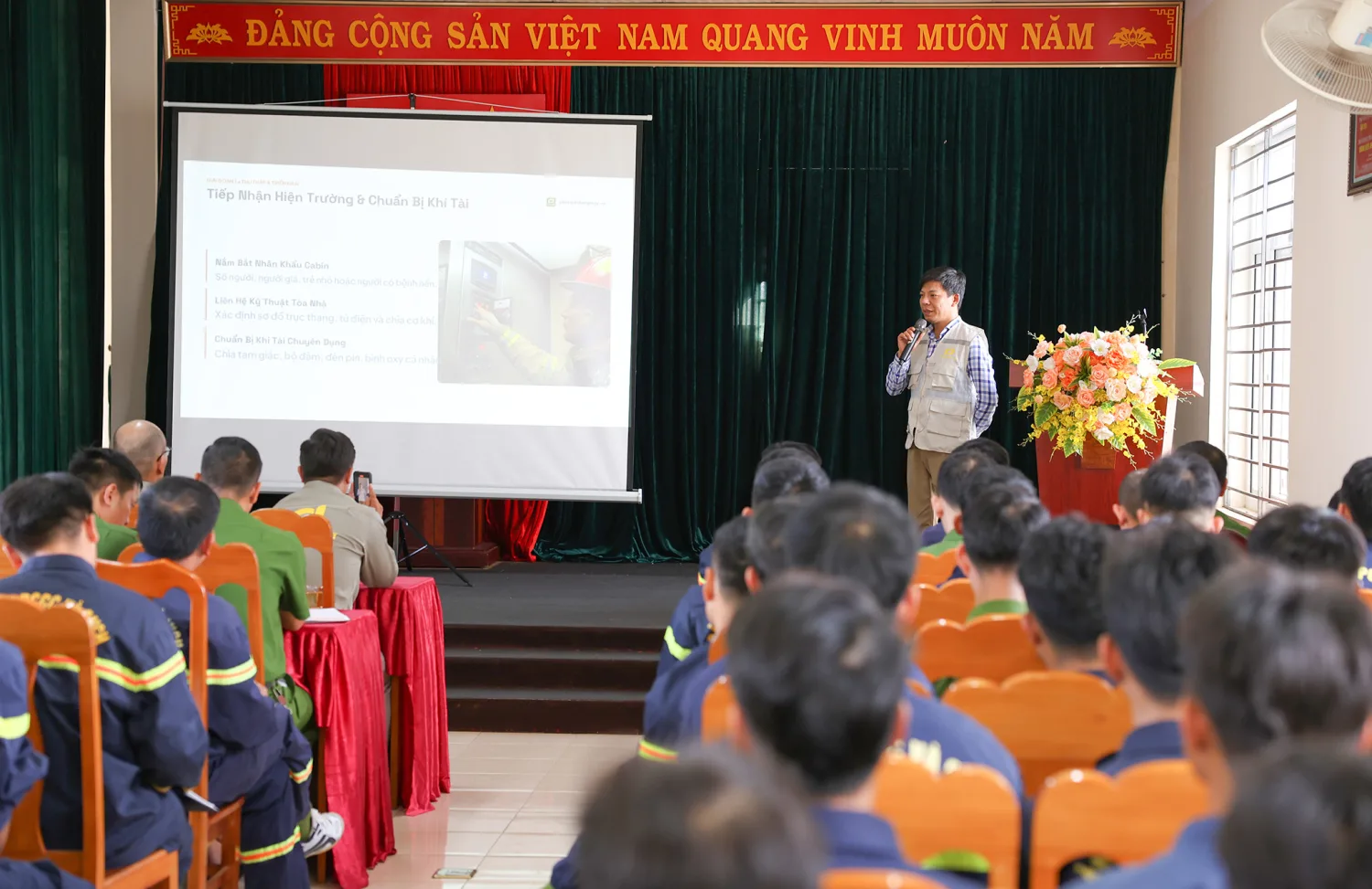 Tập huấn kỹ năng cứu nạn, cứu hộ sự cố thang máy