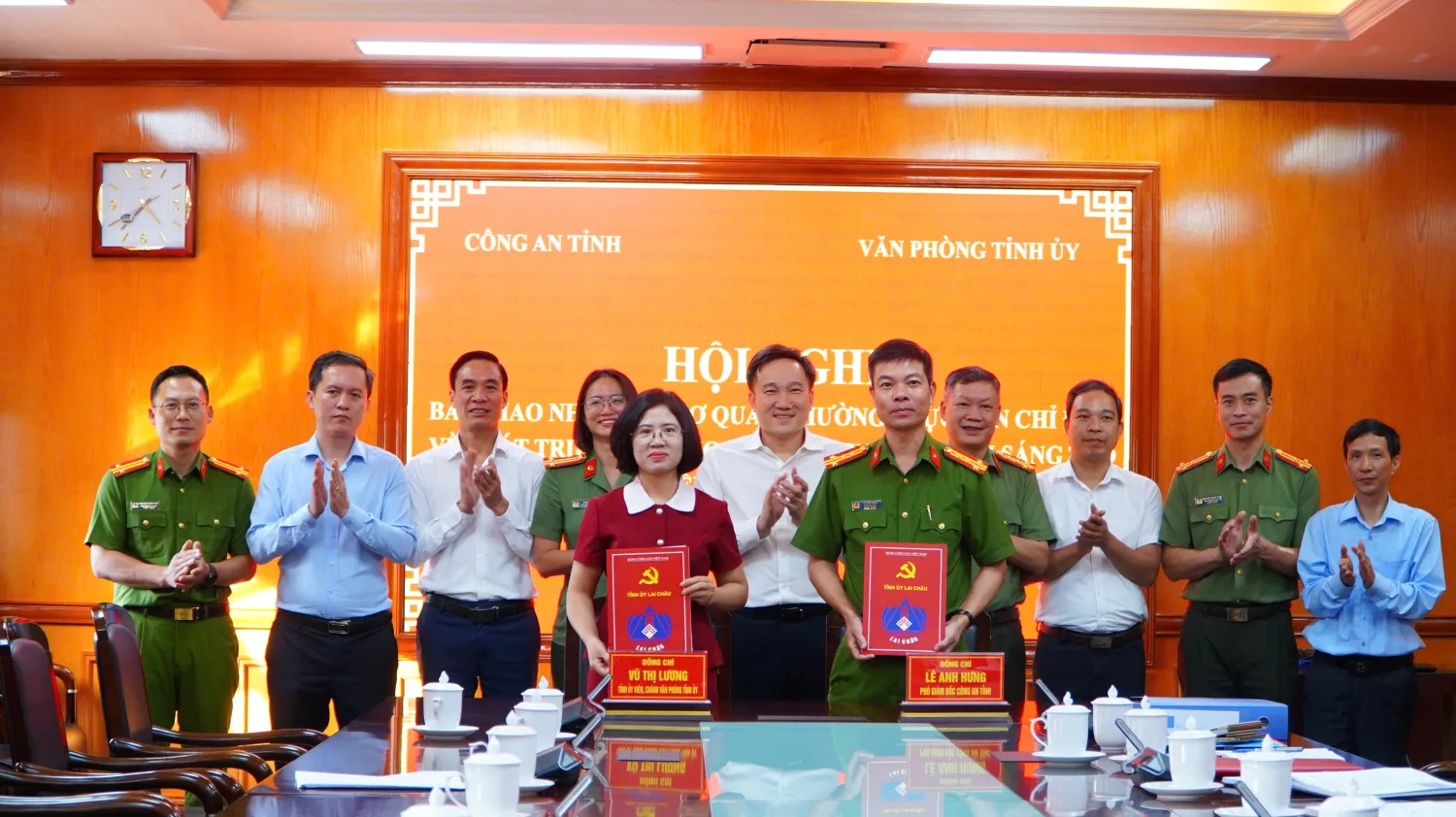 Bàn giao nhiệm vụ Cơ quan Thường trực Ban chỉ đạo về phát triển khoa học, công nghệ, đổi mới sáng tạo và chuyển đổi số tỉnh