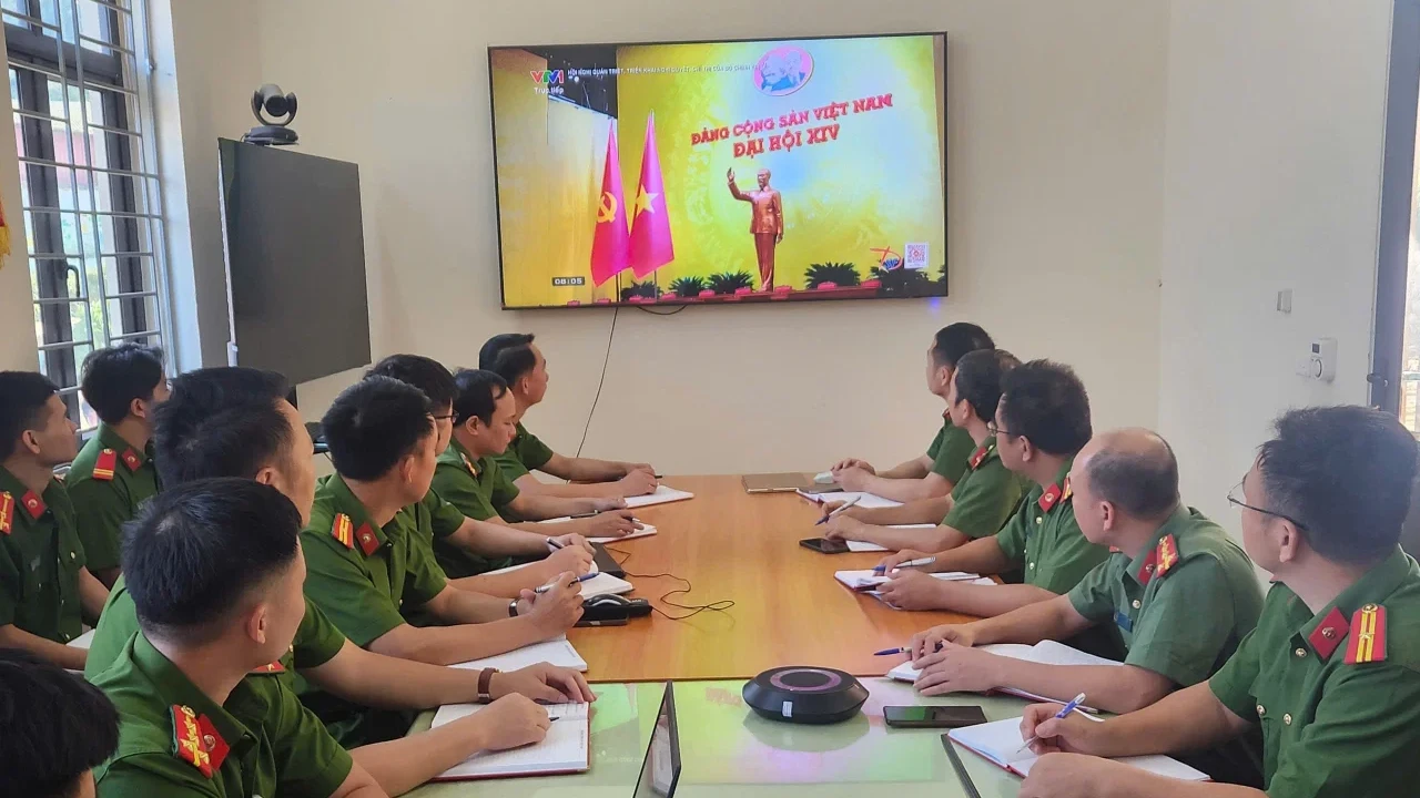 Hội nghị toàn quốc nghiên cứu, học tập, quán triệt và triển khai thực hiện một số Nghị quyết, Chỉ thị của Bộ Chính trị.