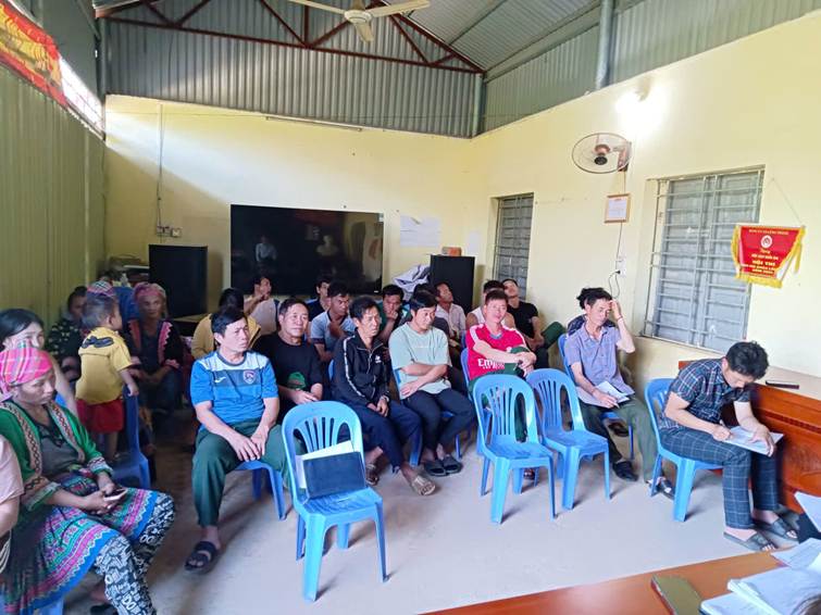 Toàn cảnh buổi họp bản Nậm Bó, xã Nậm Tăm, tỉnh Lai Châu