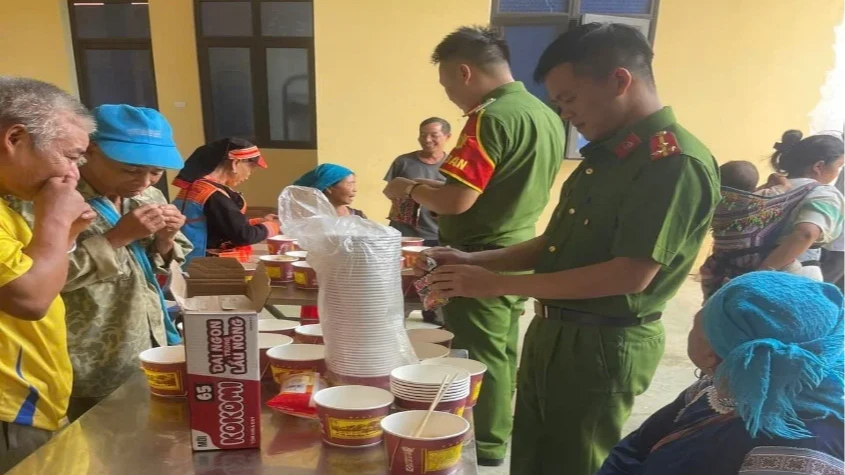 Phát huy phong trào thi đua “Ba nhất” trong giải quyết thủ tục hành chính tại Công an xã Sin Suối Hồ