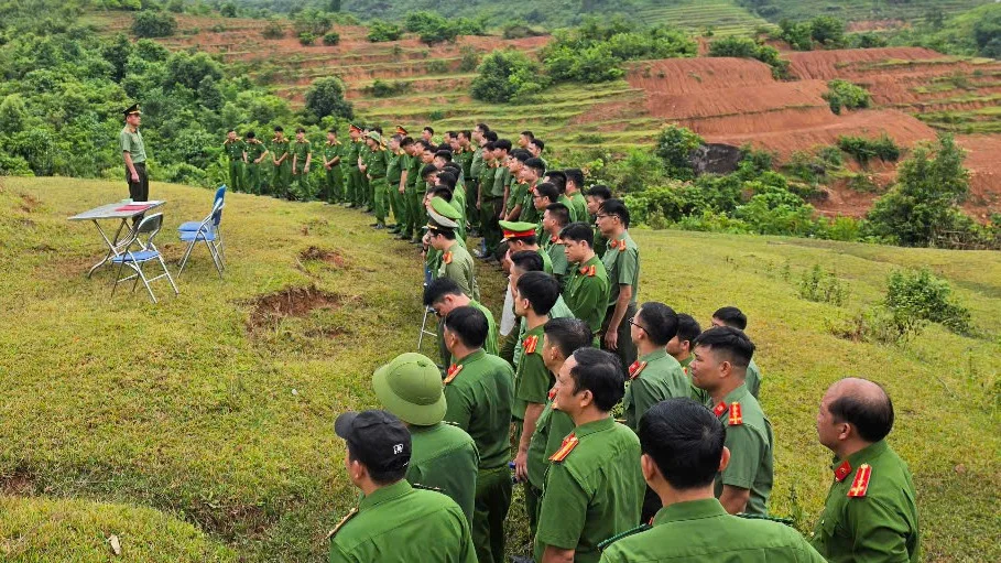 Công an xã Pu Sam Cáp chủ trì phối hợp tổ chức kiểm tra bắn đạn thật năm 2026