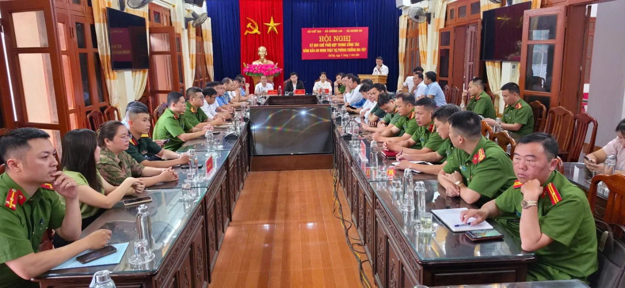 Công an xã Khoen On ký Quy chế phối hợp đảm bảo ANTT, phòng, chống ma túy với Công an các xã giáp ranh