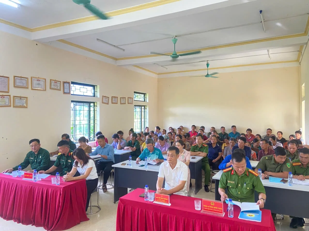 Công an xã Nậm Hàng ra mắt mô hình “Bản không có tội phạm về tệ nạn ma túy” tại bản Nậm Dòn