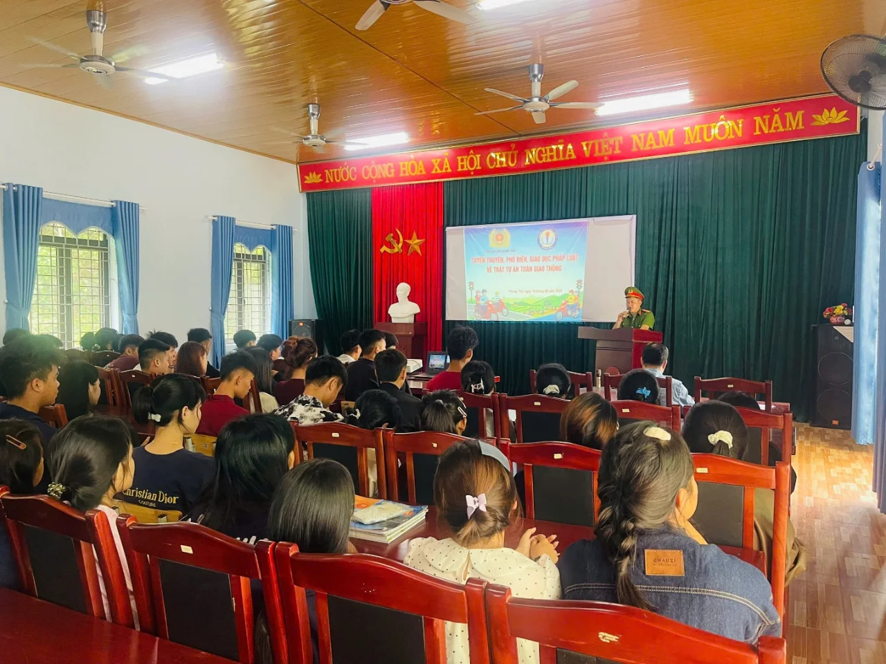 Lan tỏa văn hóa giao thông tại trung tâm GDNN – GDTX Phong Thổ.
